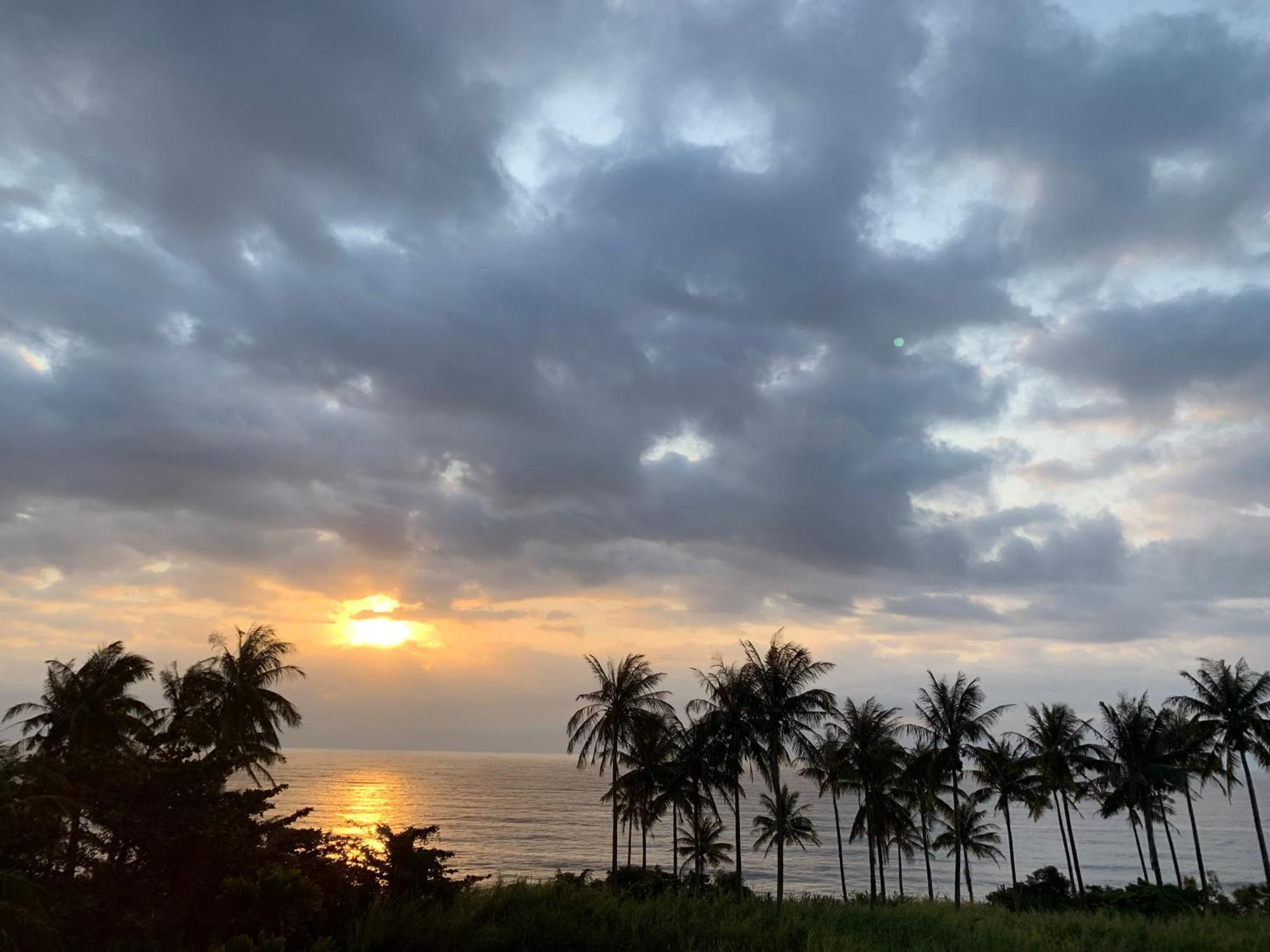 春夏秋冬海景民宿ocean View Motel Chenggong Bagian luar foto
